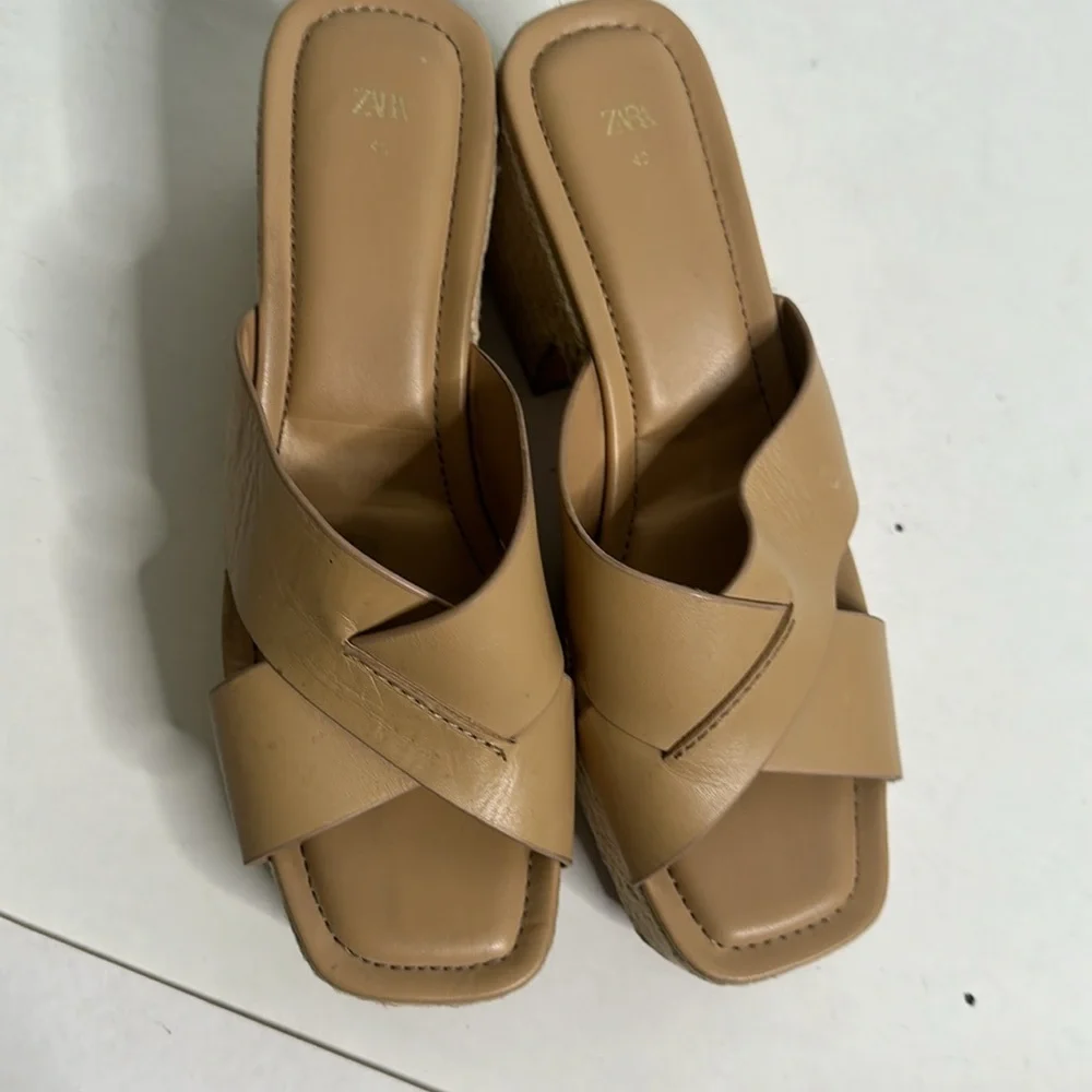 Zara tan platforms sandal size 40/9